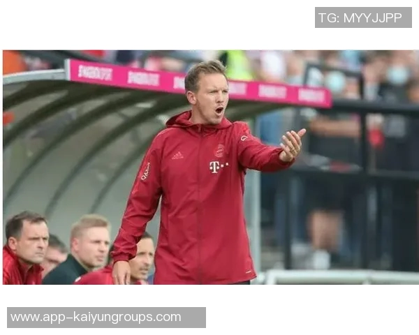 前裁判揭示在伯纳乌执法的风险与挑战引发广泛关注 前裁判揭示在伯纳乌执法的风险与挑战引发广泛关注